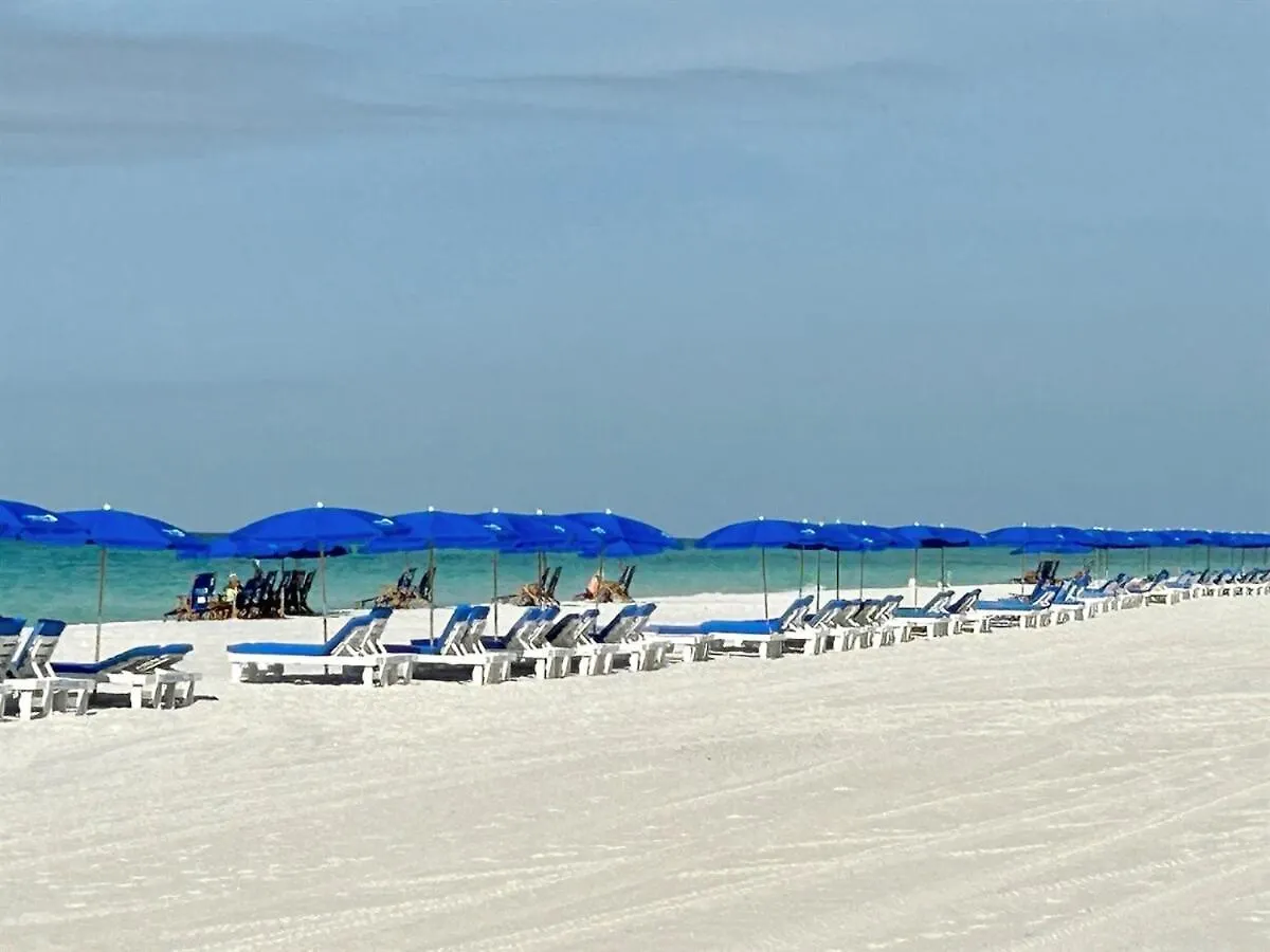 330 Beachside Premium Gulf Front Beach Service Now Included 파나마 시티